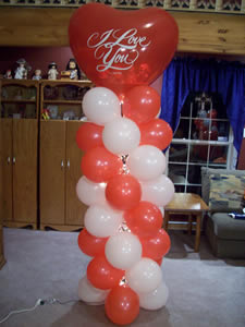 Lighted Valentine Column with 3 Foot Heart Topper